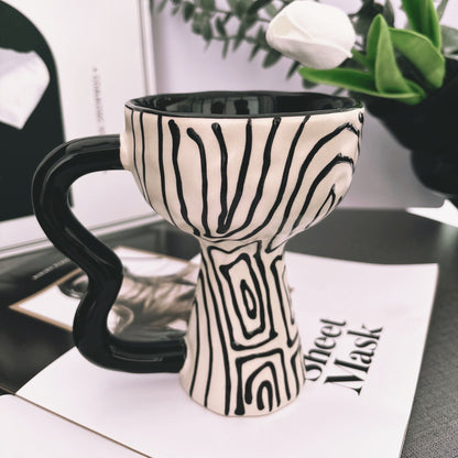 Slim Ceramic Mug with Black & White Stripes – Fashionable and Sleek Coffee Cup