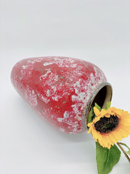 Fashionable Red Frosted Ceramic Oval Vase – Stylish Home Décor