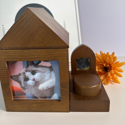 Wooden Pet Urn in House Shape – Customizable Memorial with Replaceable Photo