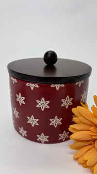 Red Ceramic Pet Urn with Star Pattern – Trendy Memorial for Pets