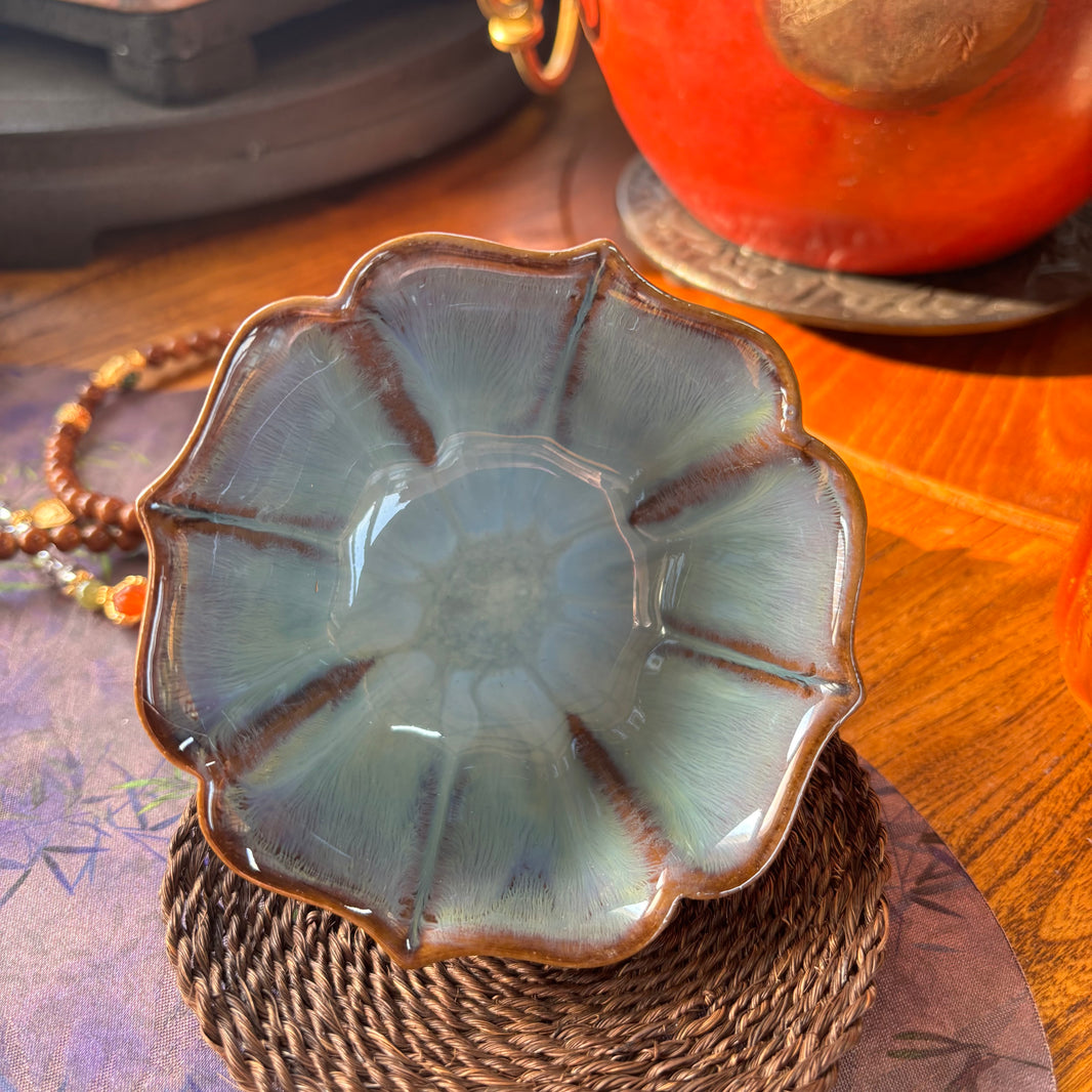 Retro Striped Ceramic Teacup - Unique Wave-Shaped Rim, Vintage-Inspired Design