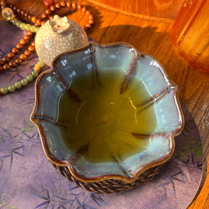 Retro Striped Ceramic Teacup - Unique Wave-Shaped Rim, Vintage-Inspired Design