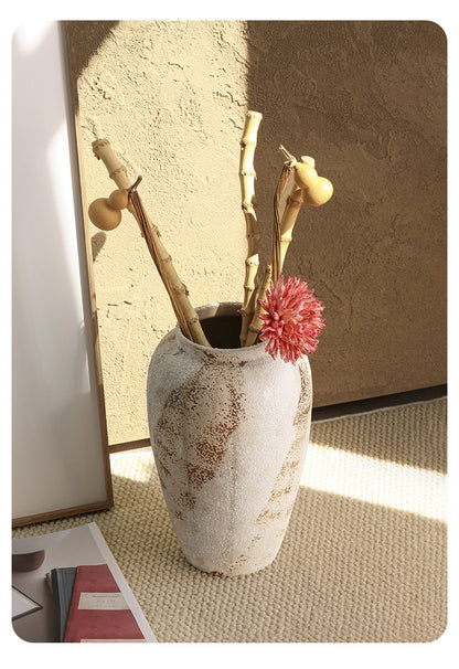 Frosted Ceramic Vase – Simple & Elegant Modern Décor