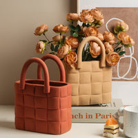 【HTPottery]Red creative handbag vase