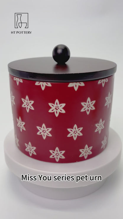 Red Ceramic Pet Urn with Star Pattern – Trendy Memorial for Pets